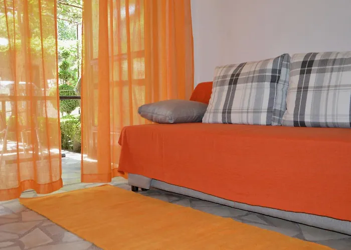 Apartment And Rooms Danica